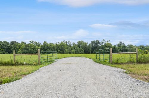 10310 Tri County Rd, Winchester, OH, 45697-9601 | Card Image