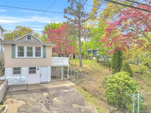44 Somerset Rd, Rocky Point, NY, 11778-9457 | Card Image