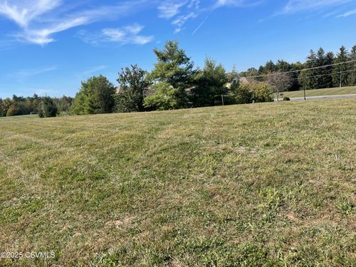 84 Windsor Way, Lewisburg, PA, 17837-8082 | Card Image