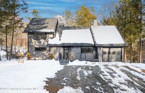 1062 Red Hawk Dr, Lake Ariel, PA, 18436-8110 | Card Image