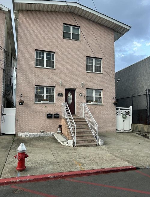 2-170 Custer Ave, Jersey City, NJ, 07305-2405 | Card Image