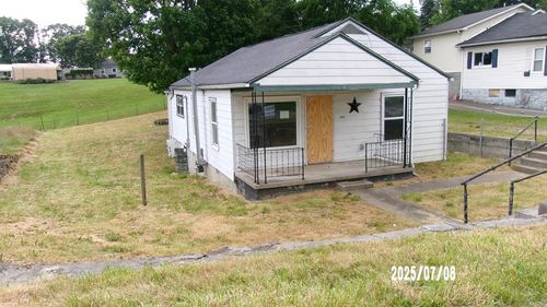 143 Bellwood Dr, Beckley, WV, 25801-8319 | Card Image