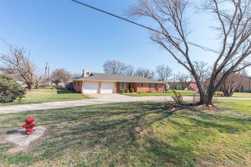 242 Nw 2nd St, Trent, TX, 79561-4180 | Card Image