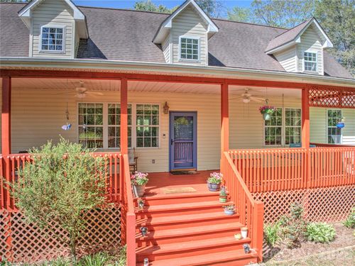 64 Wyoming Rd, Asheville, NC, 28803-2431 | Card Image