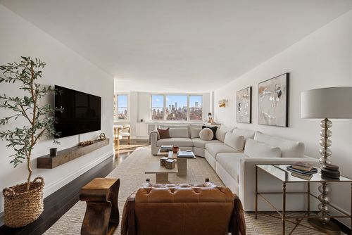 16d-61 Jane St, New York, NY, 10014-5141 | Card Image