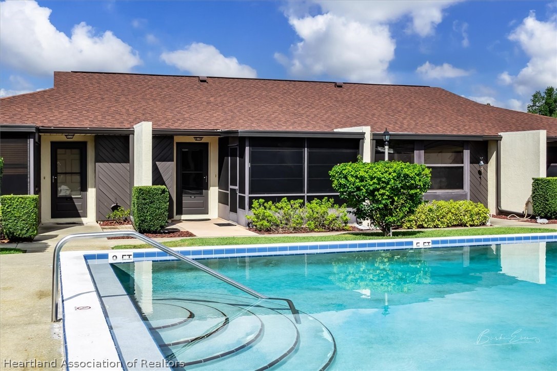 Leucadendra Dr, Sebring, FL 33872