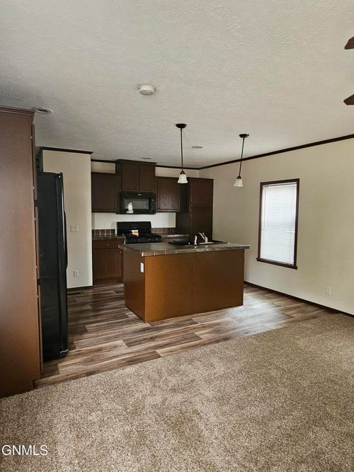 35-2600 University Avenue, Williston, ND, 58801 | Card Image