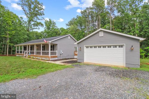7401 Stubbs Bridge Rd, Spotsylvania, VA, 22551-5702 | Card Image