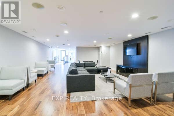 Residential Lease in Toronto (Mimico) 4