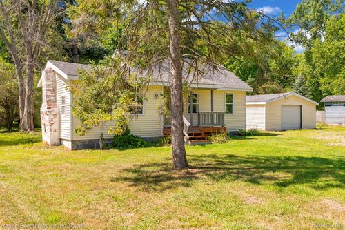 6555 Bunker Rd, Burtchville, MI, 48059-2201 | Card Image