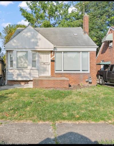 7301 Fielding Street, Home with 3 bedrooms, 1 bathrooms and null parking in Detroit MI | Image 1