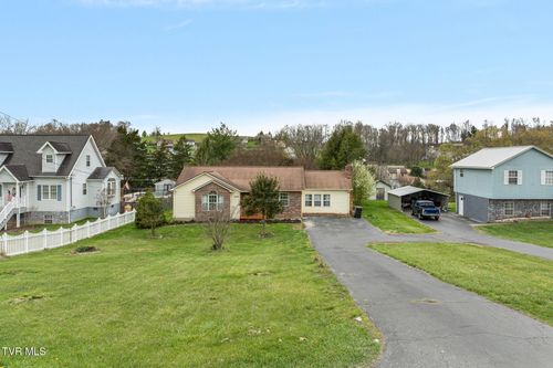 1069 Gray Station Rd, Gray, TN, 37615-3334 | Card Image
