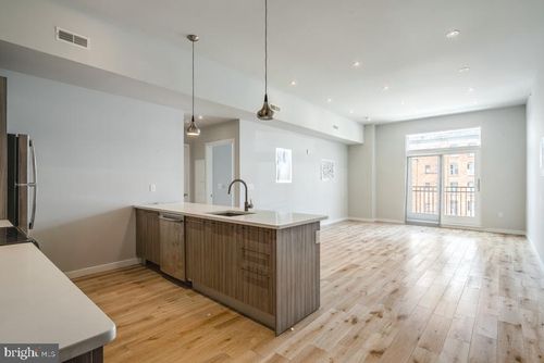 apt-605-26-412 S 13th St, PHILADELPHIA, PA, 19147-1179 | Card Image