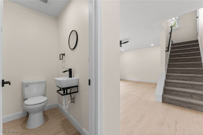30031 Thomas St, House other with 5 bedrooms, 4 bathrooms and null parking in Willowick OH | Image 27