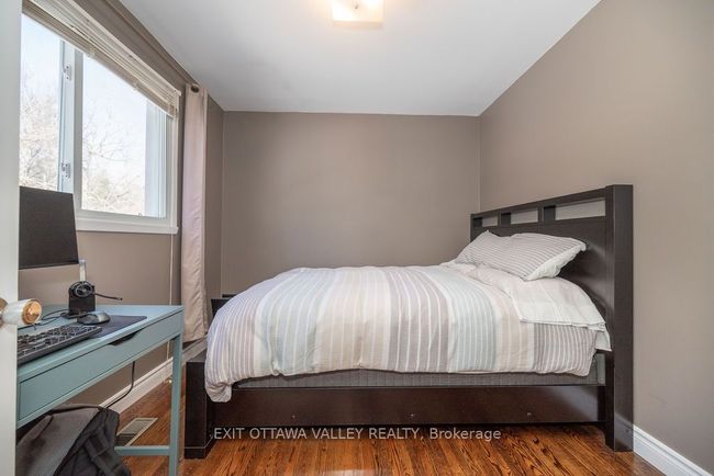 8 Sumac Crt, House other with 4 bedrooms, 2 bathrooms and 3 parking in Deep River ON | Image 19