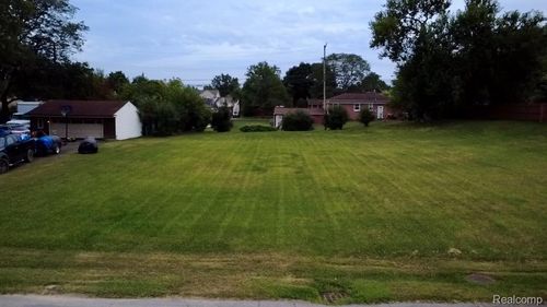 31525 Windsor St, Garden City, MI, 48135-1763 | Card Image