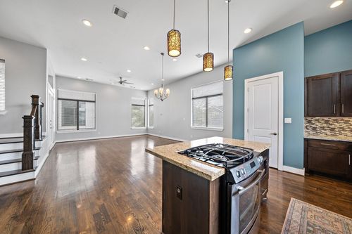 e-714 E 20th St, Houston, TX, 77008 | Card Image