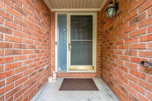 57016 Megan Dr, Washington Township, MI, 48094 | Card Image