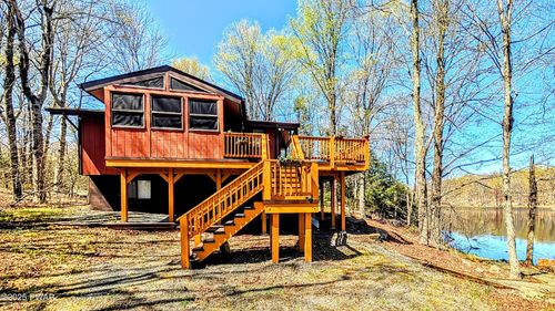 108 Butternut Ln, Canadensis, PA, 18325-4703 | Card Image