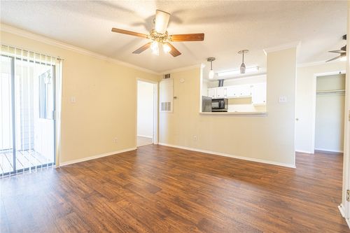 apt-314-1901 Holleman Dr W, College Station, TX, 77840-6310 | Card Image