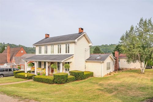 650 Lutheran Ln, Greenock, PA, 15047-1127 | Card Image