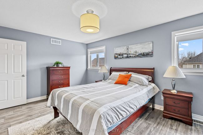 817 Feather Moss Way, House other with 4 bedrooms, 4 bathrooms and 4 parking in Gloucester ON | Image 20
