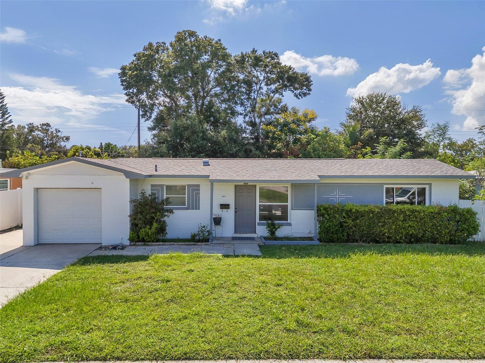 16th St, Saint Petersburg, FL 33702