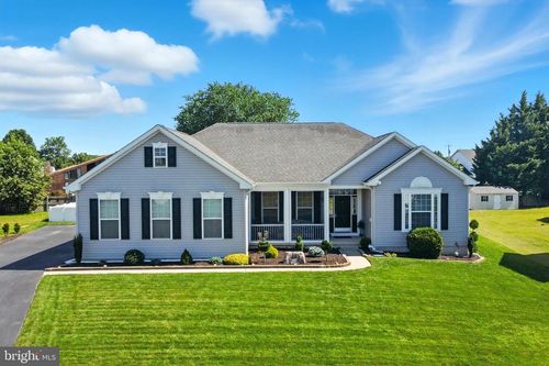 66 Mischief Ln, SMYRNA, DE, 19977-1907 | Card Image