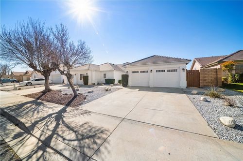 13943 Trigger Lane, Victorville, CA, 92392 | Card Image