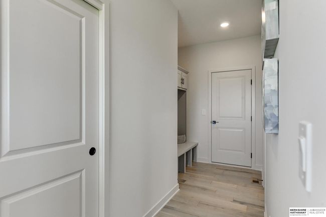 5513 N 191 St St, House other with 4 bedrooms, 3 bathrooms and 3 parking in Elkhorn NE | Image 31