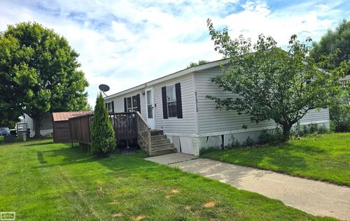 21310 Boquet Dr, Macomb, MI, 48044-3640 | Card Image