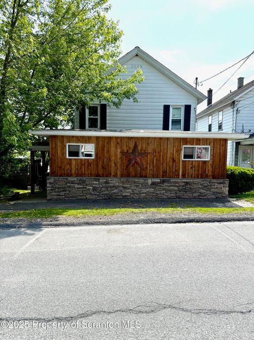 730 Main St, Forest City, PA, 18421-1020 | Card Image