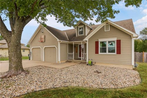 15855 Gardner West Rd, Gardner, KS, 66030-9507 | Card Image