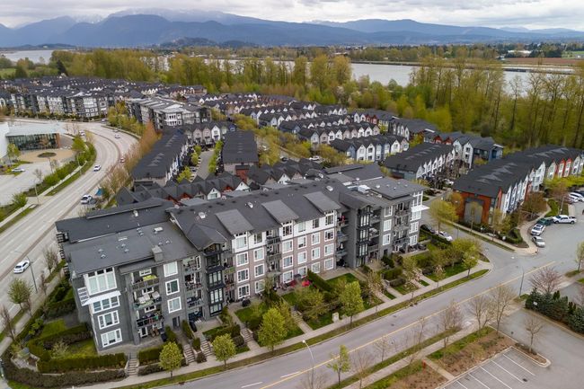 406 - 2307 Ranger Lane, Condo with 2 bedrooms, 2 bathrooms and 2 parking in Port Coquitlam BC | Image 3