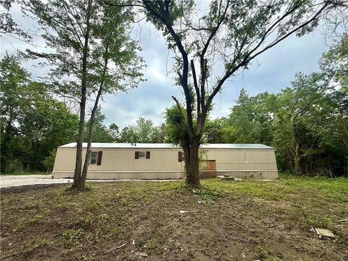 2924 Dune Dr, Odessa, MO, 64076-1728 | Card Image