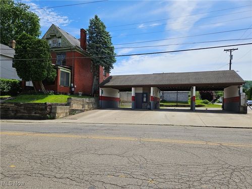 1700 Pennsylvania Ave, East Liverpool, OH, 43920-2242 | Card Image