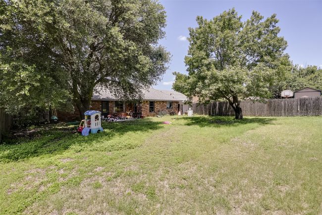 202 Pecan Creek St, House other with 3 bedrooms, 2 bathrooms and null parking in Red Oak TX | Image 25