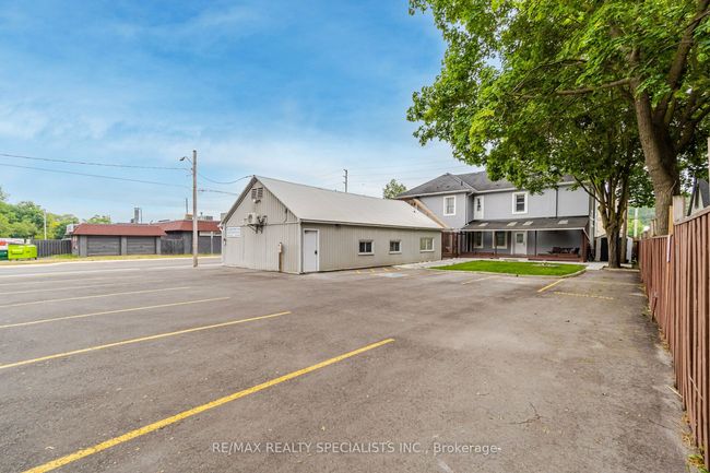 521 Guelph St, Home with 5 bedrooms, 5 bathrooms and 13 parking in Norval ON | Image 35