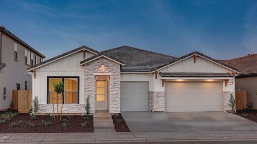 935 Talus Way S, Madera, CA, 93636-9034 | Card Image