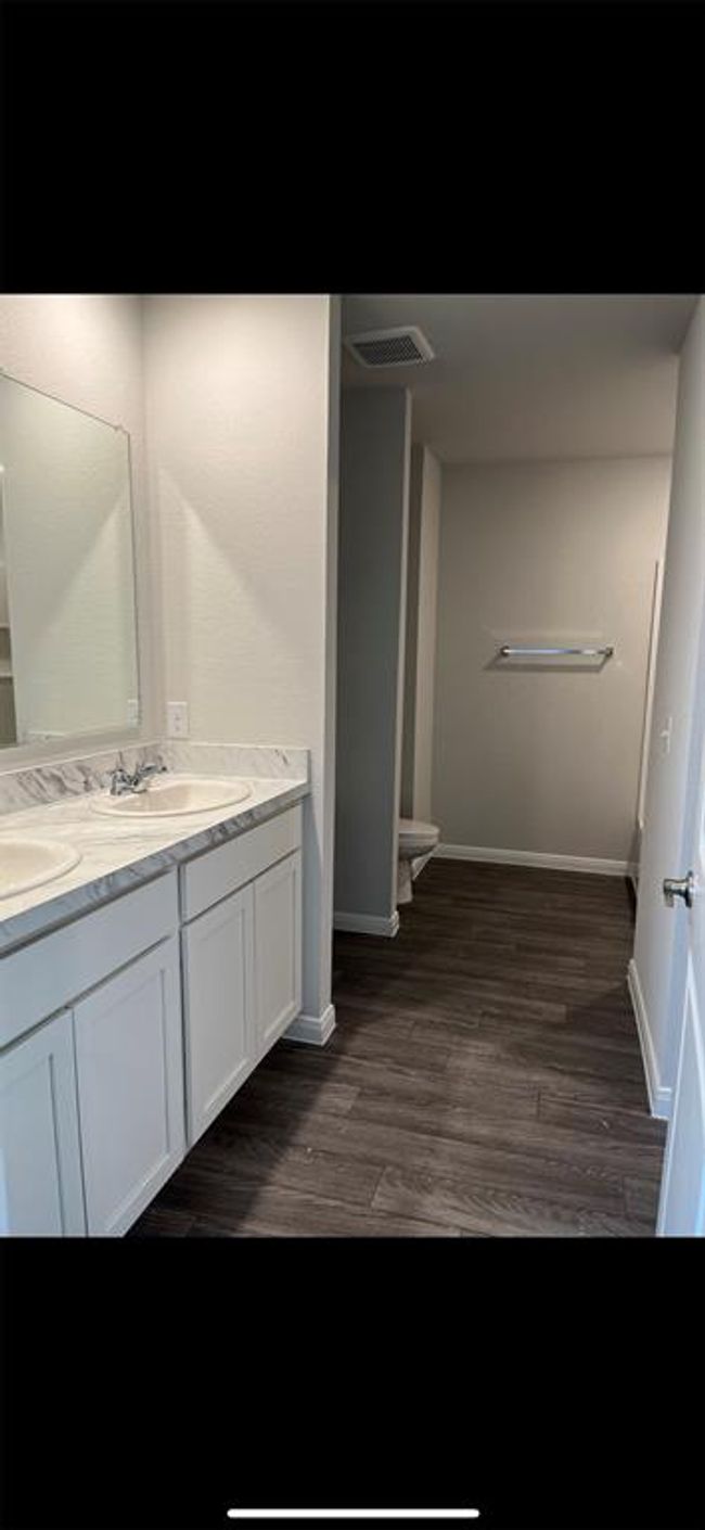 1050 Greenspointe Ave, House other with 6 bedrooms, 4 bathrooms and 2 parking in La Grange TX | Image 6