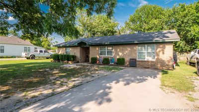 2810 N Robin Street, House other with 4 bedrooms, 2 bathrooms and null parking in McAlester OK | Image 2