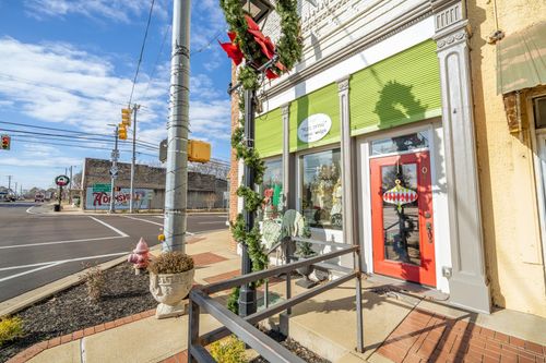 104 E Main St, Adamsville, TN, 38310-2314 | Card Image