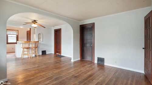 1305 N 7th St, Chariton, IA, 50049-1252 | Card Image