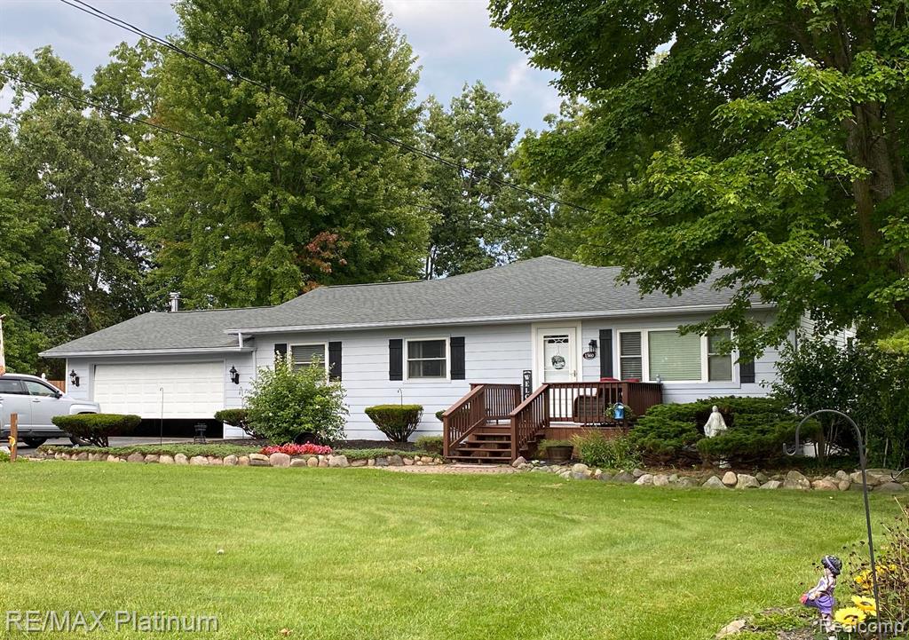 Shoreline Dr, Hartland, MI 48353 #1