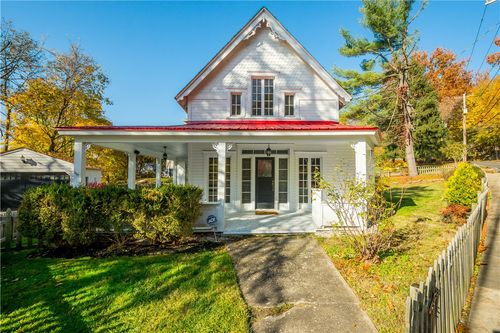 1512 Beaver St, Sewickley, PA, 15143-2012 | Card Image