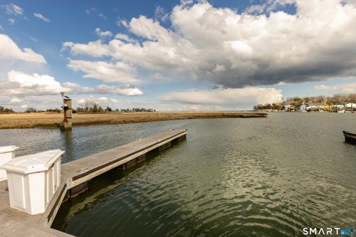 as2136-379 New Whitfield St, Guilford, CT, 06437-3472 | Card Image