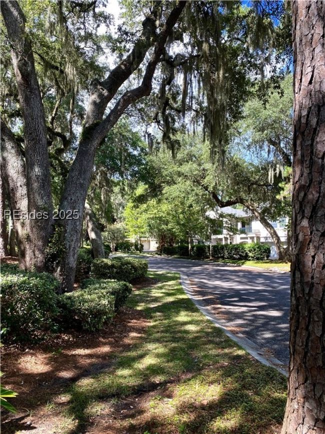 APT-1521 - 4 Indigo Run Dr, Condo with 3 bedrooms, 2 bathrooms and null parking in Hilton Head Island SC | Image 33
