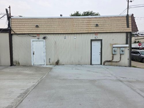 985-983 Church St, Baldwin, NY, 11510-4227 | Card Image