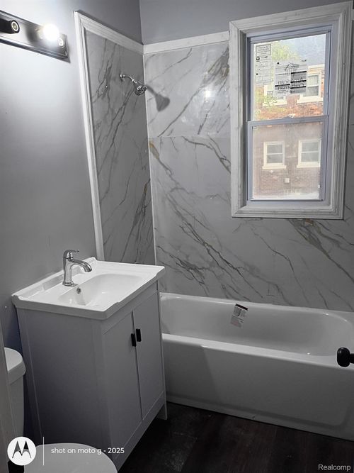 3520 Cadillac Blvd, Detroit, MI, 48214-2175 | Card Image