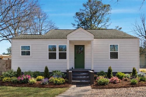 34 Wade St, winder, GA, 30680-1932 | Card Image